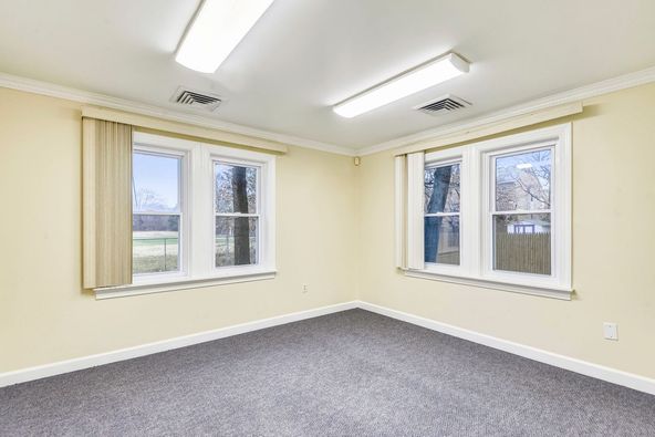 2102 Gallows Rd, Vienna, VA, 22182